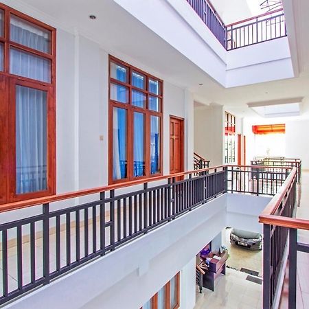 Reddoorz @ Plemburan Hotel Sleman  Luaran gambar