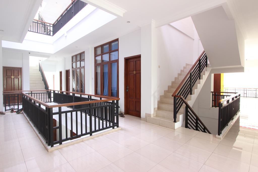 Reddoorz @ Plemburan Hotel Sleman  Luaran gambar