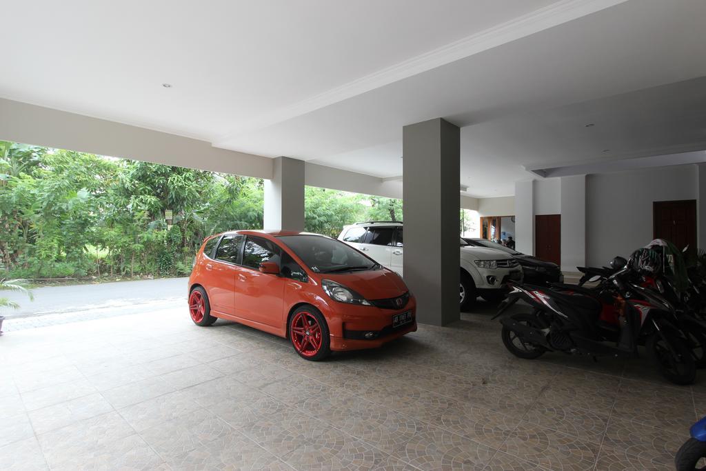 Reddoorz @ Plemburan Hotel Sleman  Luaran gambar