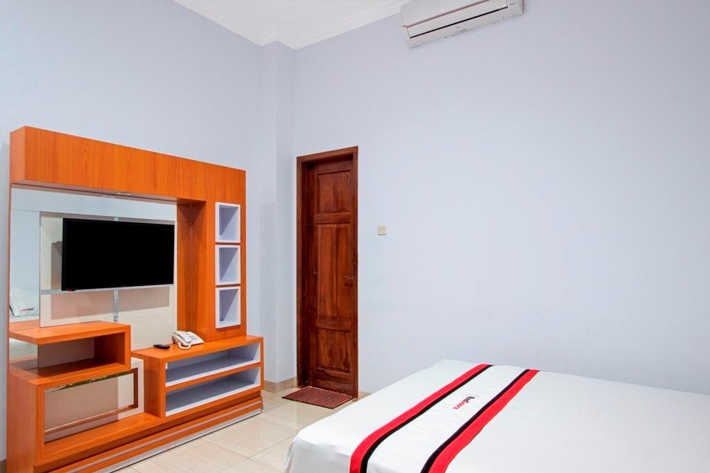 Reddoorz @ Plemburan Hotel Sleman  Luaran gambar