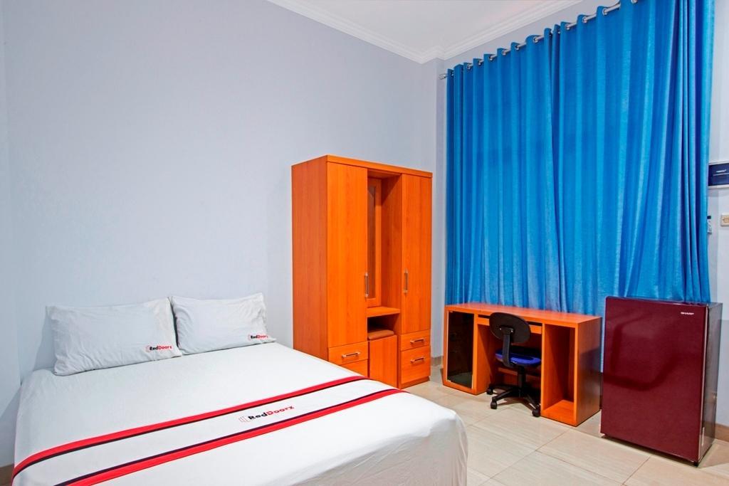 Reddoorz @ Plemburan Hotel Sleman  Luaran gambar